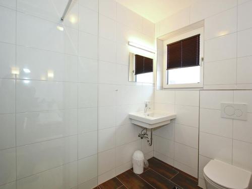 Bathroom, Holiday home Steinfeld close to the ski lift, cleaning included in Zell am Ziller Bathroom, Holiday home Steinfeld close to the ski lift, cleaning included in Zell am Ziller