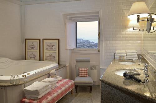 This photo about Le Fort de l'Ocean shared on HyHotel.com