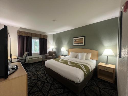 Quality Inn & Suites Loveland in Loveland Quality Inn & Suites Loveland in Loveland