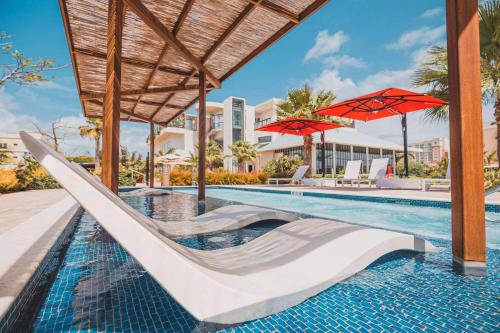 수영장, 래디슨 블루 아루바 (Radisson Blu Aruba) in 노르트 수영장, 래디슨 블루 아루바 (Radisson Blu Aruba) in 노르트