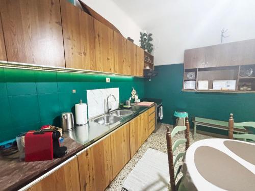 The Local Pin House - Ευρύχωρη μονοκατοικία, Λαμία (The Local Pin House - Ευρυχωρη μονοκατοικια, Λαμια) in 라미아 The Local Pin House - Ευρύχωρη μονοκατοικία, Λαμία (The Local Pin House - Ευρυχωρη μονοκατοικια, Λαμια) in 라미아