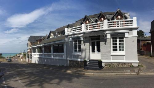 This photo about La Villa shared on HyHotel.com