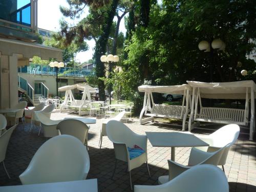 Kert, Hotel Astra in Milano Marittima Kert, Hotel Astra in Milano Marittima