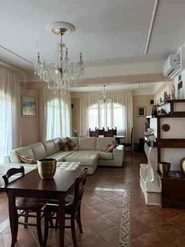 Közös társalgó / TV, Villa Maria in Villa San Giovanni Közös társalgó / TV, Villa Maria in Villa San Giovanni