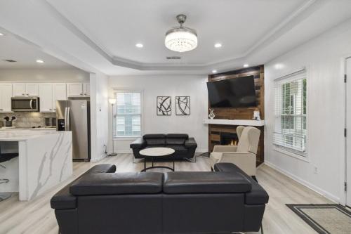 Grand Home Walk to Mercedes Benz in Vine City Grand Home Walk to Mercedes Benz in Vine City