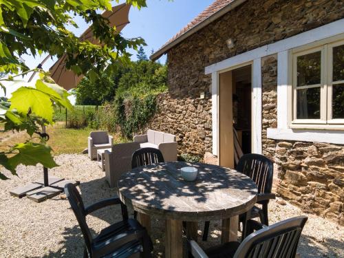 Balcony/terrace, Cottage in Chaleix near Forest and Lake, cleaning included in Chalais (Aquitaine) Balcony/terrace, Cottage in Chaleix near Forest and Lake, cleaning included in Chalais (Aquitaine)
