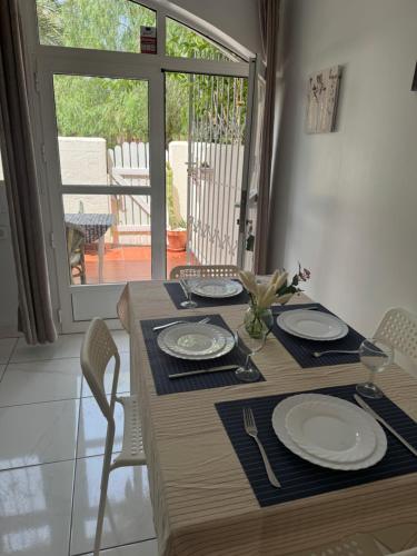 VILLA MARE - 2 beds with balcony, patio and pool and direct park access in Los Urrutias VILLA MARE - 2 beds with balcony, patio and pool and direct park access in Los Urrutias