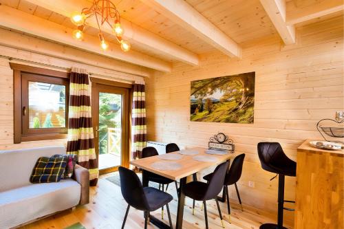 Prywatny, stylowy domek w górach w Łopusznej, przyjmujemy psy bezpłatnie, ogrodzony ogród (Prywatny, stylowy domek w gorach w Lopusznej, przyjmujemy psy bezplatnie, ogrodzony ogrod) in Lopuszna Prywatny, stylowy domek w górach w Łopusznej, przyjmujemy psy bezpłatnie, ogrodzony ogród (Prywatny, stylowy domek w gorach w Lopusznej, przyjmujemy psy bezplatnie, ogrodzony ogrod) in Lopuszna