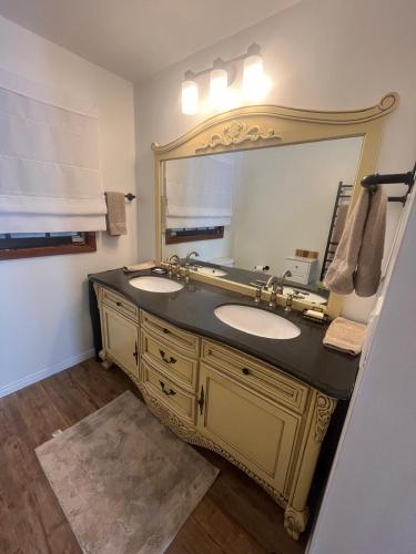 Newly Renovated House PotcakeVilla in Коберн-Таун Newly Renovated House PotcakeVilla in Коберн-Таун