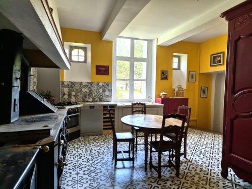 Kitchen, Apartment in Normandy near Seine River in Bolbec Kitchen, Apartment in Normandy near Seine River in Bolbec