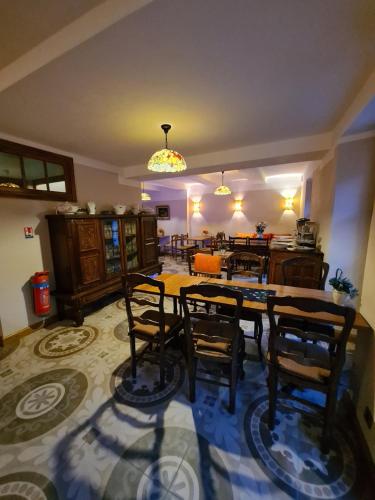 A szálláshely kívülről, Hotel des Etrangers in Saint-Martin-D'Entraunes A szálláshely kívülről, Hotel des Etrangers in Saint-Martin-D'Entraunes