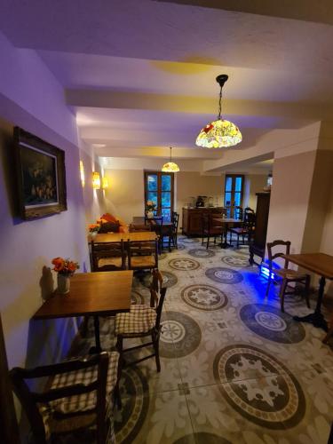 A szálláshely kívülről, Hotel des Etrangers in Saint-Martin-D'Entraunes A szálláshely kívülről, Hotel des Etrangers in Saint-Martin-D'Entraunes