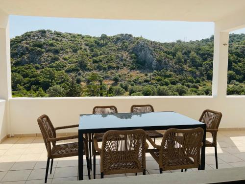 Seacret too in Charavgi Seacret too in Charavgi