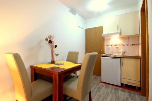 Konyha, Apartments Đurasevic in Sveti Stefan Konyha, Apartments Đurasevic in Sveti Stefan