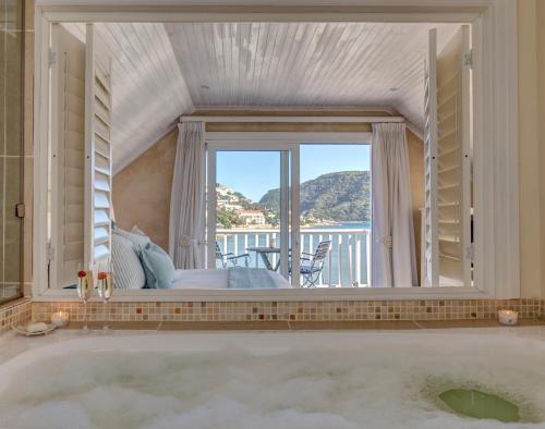 Bany, Amanzi Island Lodge in Knysna Bany, Amanzi Island Lodge in Knysna