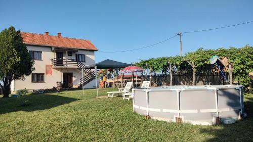 Šumarev konak (Sumarev konak) in วาลเจโว Šumarev konak (Sumarev konak) in วาลเจโว