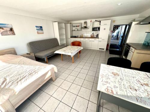 Monteur-Wohnung mit 4 Betten in Karben Monteur-Wohnung mit 4 Betten in Karben