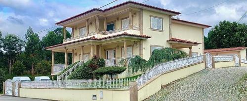 Lux House in Pacos De Ferreira Lux House in Pacos De Ferreira