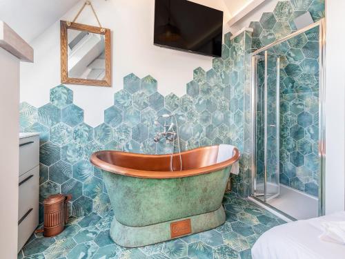 Exterior view, The Drunken Carpenter's Cottage in Sneaton Exterior view, The Drunken Carpenter's Cottage in Sneaton