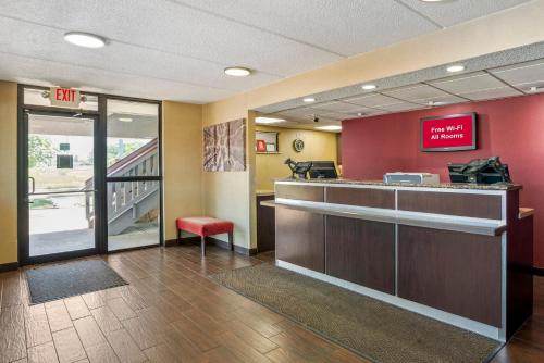 大堂, 西門羅紅屋頂酒店 (Red Roof Inn West Monroe) in 路易斯安那州西門羅 (LA) 大堂, 西門羅紅屋頂酒店 (Red Roof Inn West Monroe) in 路易斯安那州西門羅 (LA)