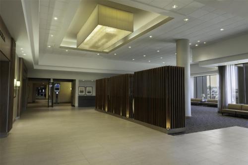 Tárgyalóterem/bálterem, Hilton Toronto Airport Hotel & Suites in Mississauga Tárgyalóterem/bálterem, Hilton Toronto Airport Hotel & Suites in Mississauga