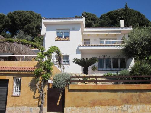 Entrada, Villa Jordana One Step To The Beach in Sant Pol de Mar Entrada, Villa Jordana One Step To The Beach in Sant Pol de Mar
