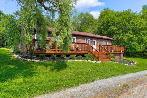 Delaware River Access Peaceful Farm Retreat! in Callicoon (NY) Delaware River Access Peaceful Farm Retreat! in Callicoon (NY)