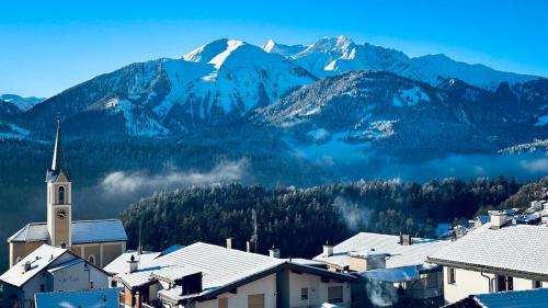 Luxury family chalet with extraordinary views in Trin-Digg Luxury family chalet with extraordinary views in Trin-Digg