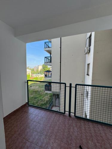 Peace in the heart of downtown in Center Peace in the heart of downtown in Center