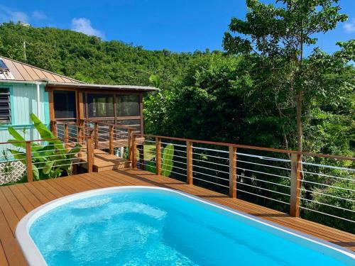 Affordable, Private Cottage with a Pool, WIFI and AC in Central Affordable, Private Cottage with a Pool, WIFI and AC in Central