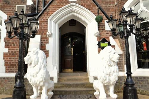 This photo about Rampant Lion Hotel shared on HyHotel.com