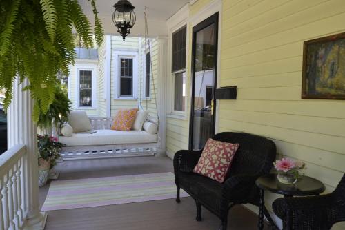 balkon/terras, 34 State "Historic Luxury Suites" Skaneateles in Skaneateles (NY) balkon/terras, 34 State "Historic Luxury Suites" Skaneateles in Skaneateles (NY)