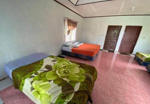 Roman Sinasi Hotel By Secoms in Merek Roman Sinasi Hotel By Secoms in Merek