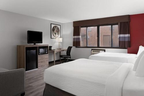 Ramada by Wyndham Cedar Rapids South in Cedar Rapids (IA) Ramada by Wyndham Cedar Rapids South in Cedar Rapids (IA)