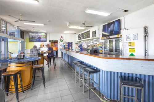 Bar/lounge, Nightcap at Marine Hotel Cardwell in Cardwell Bar/lounge, Nightcap at Marine Hotel Cardwell in Cardwell
