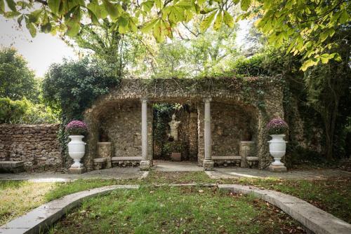 Garden, Domaine De Marguerite in Janvry Garden, Domaine De Marguerite in Janvry