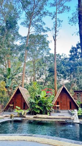 Triangle House and private hot spring near Mount Batur Triangle House and private hot spring near Mount Batur