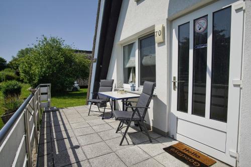 شرفة/ تراس, Finnhaus Gager Nr 70 in Gager / Rugen شرفة/ تراس, Finnhaus Gager Nr 70 in Gager / Rugen