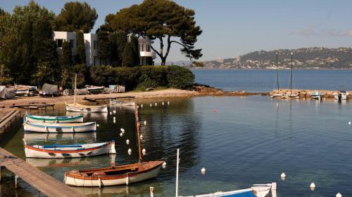 Surrounding environment, Villa Mirae by Inwood Hotels - Cap d'Antibes in Saramartel Surrounding environment, Villa Mirae by Inwood Hotels - Cap d'Antibes in Saramartel