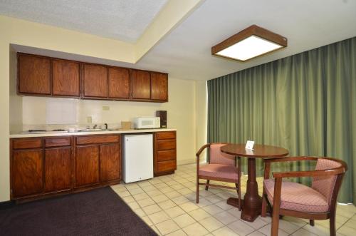 Létesítmények, Days Inn by Wyndham Southern Hills/ORU in Tulsa (Oklahoma) Létesítmények, Days Inn by Wyndham Southern Hills/ORU in Tulsa (Oklahoma)