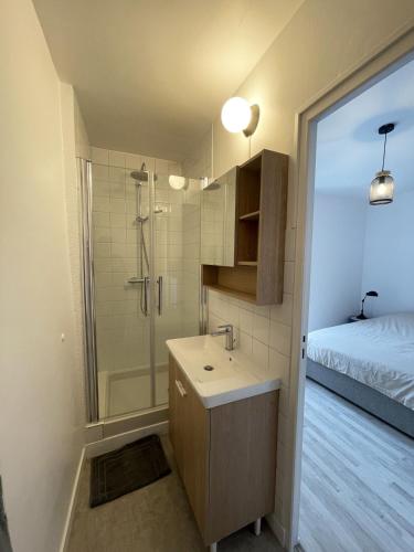 Charming Cozy Cottage Palaiseau Center in Palaiseau Charming Cozy Cottage Palaiseau Center in Palaiseau