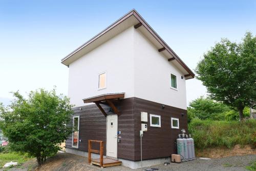 位于中富良野的2卧室独栋房屋-52平方米|带1个独立浴室 (NakaFurano Okamachi Hill House B) in 中富良野 位于中富良野的2卧室独栋房屋-52平方米|带1个独立浴室 (NakaFurano Okamachi Hill House B) in 中富良野