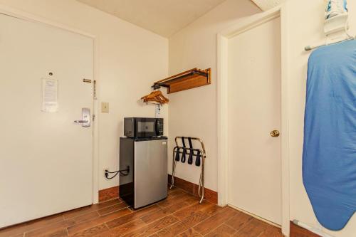 Americas Best Value Inn Austinburg in Austinburg (OH) Americas Best Value Inn Austinburg in Austinburg (OH)