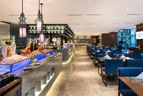 Food and beverages, Novotel Ningbo East in Ningbo Food and beverages, Novotel Ningbo East in Ningbo