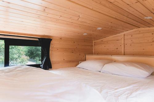 Paradise Home by Tiny Away in Saint-Calais Paradise Home by Tiny Away in Saint-Calais