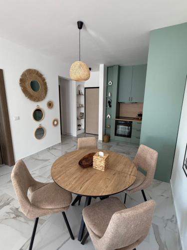 Stylish Coastal Apartment in Radanovici Stylish Coastal Apartment in Radanovici