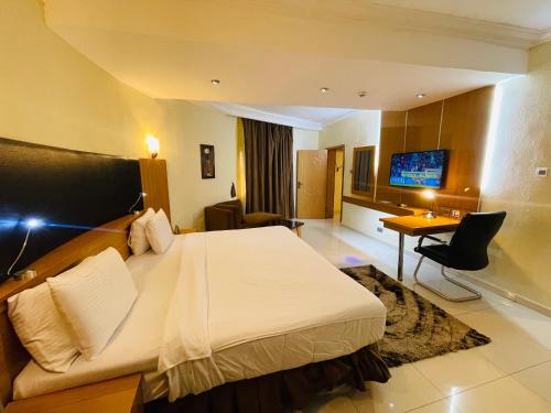 Royalbirds Hotel & Towers in Akure Royalbirds Hotel & Towers in Akure