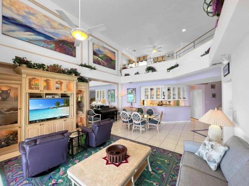 Oceanview Penthouse with Pool and Balconies in Saint Croix Island Oceanview Penthouse with Pool and Balconies in Saint Croix Island