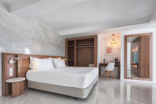 El Puerto Ibiza Hotel Spa in Ібіца El Puerto Ibiza Hotel Spa in Ібіца