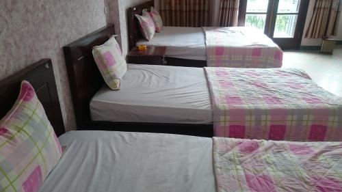 Hai Duong Guesthouse in โฮ บินห์ Hai Duong Guesthouse in โฮ บินห์